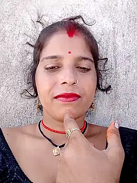 Manvi tyagi online show from September 9, 2025, 3:50 am