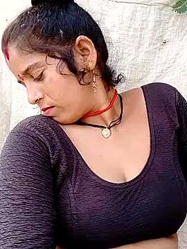 Manvi tyagi online show from September 11, 2025, 6:35 am