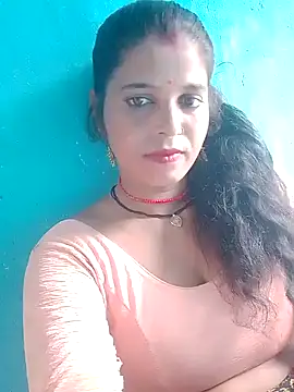 Manvi tyagi online show from September 12, 2025, 6:13 am