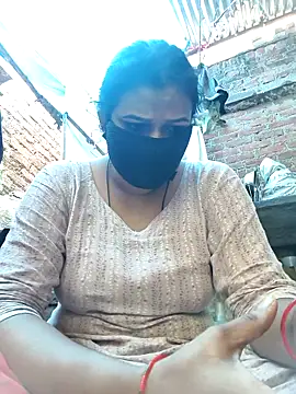 Manvi tyagi online show from October 8, 2025, 2:20 am