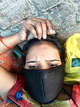 Manvi tyagi online show from October 9, 2025, 4:54 am