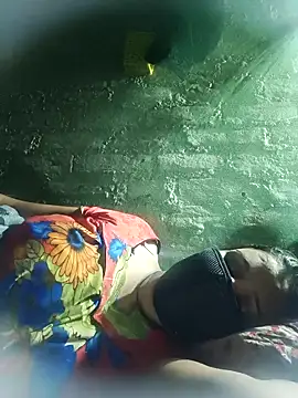 Manvi tyagi online show from October 9, 2025, 6:28 pm