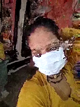 Manvi tyagi online show from October 13, 2025, 5:40 am