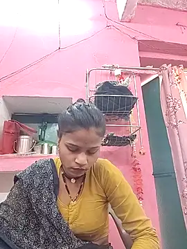 Manvi tyagi online show from November 4, 2025, 6:01 am