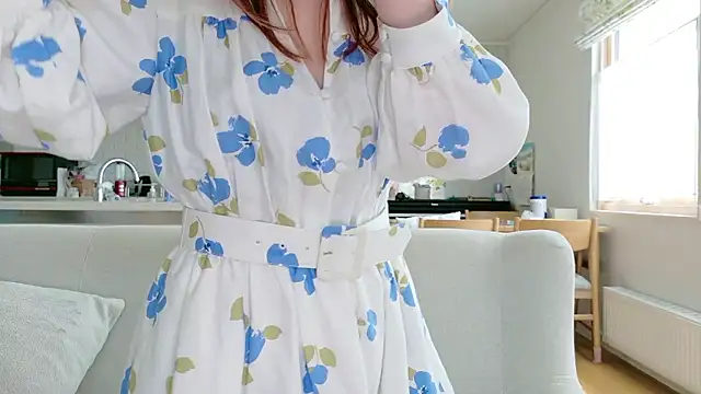 SUZU 1201 online show from May 17, 2026, 1:25 am