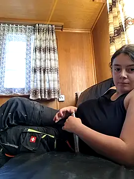 YoungLiisaxx online show from October 30, 2025, 12:06 pm