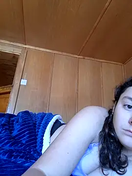 YoungLiisaxx online show from November 4, 2025, 10:14 am