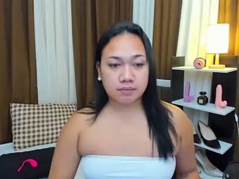 TsUncutKaren online show from October 25, 2025, 8:25 pm