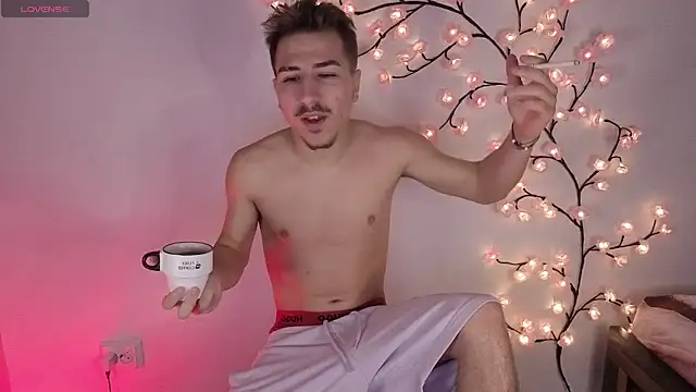 Snapshot of MarioK1 chatting on October 11, 2025, 7:40 am MarioK1 online show from October 11, 2025, 7:40 am