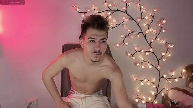 Snapshot of MarioK1 chatting on October 17, 2025, 5:10 am MarioK1 online show from October 17, 2025, 5:10 am