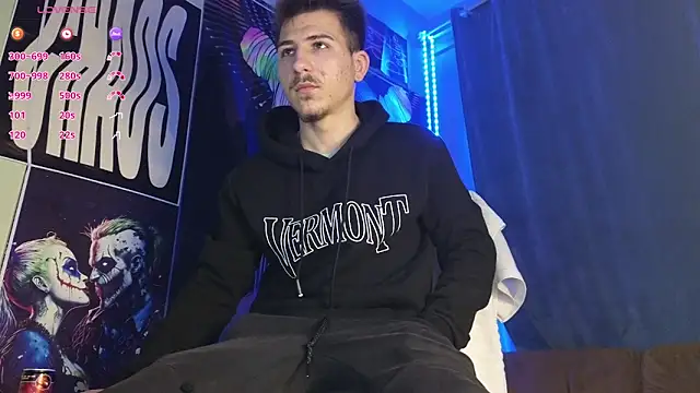 Snapshot of MarioK1 chatting on November 3, 2025, 10:32 pm MarioK1 online show from November 3, 2025, 10:32 pm