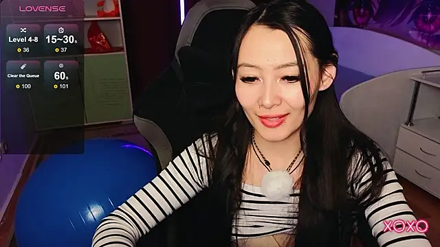 Milly  Foxy online show from February 22, 2026, 12:47 pm