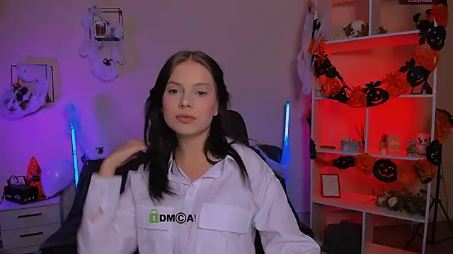 renata sweety online show from October 29, 2025, 9:55 am