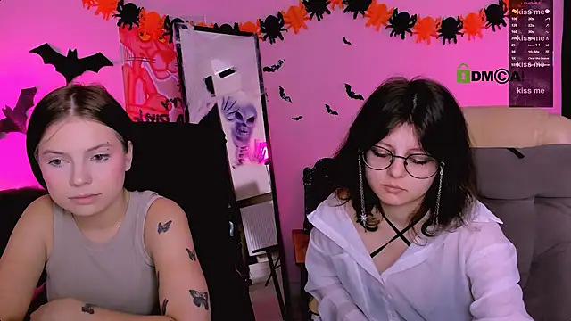 renata sweety online show from October 30, 2025, 2:07 pm