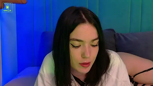 SupremeSiren online show from September 9, 2025, 6:46 am