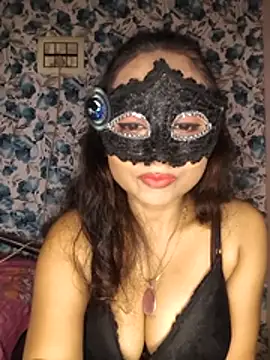 Snapshot of yours_sugar_babe chatting on May 31, 2026, 10:44 am yours sugar babe online show from May 31, 2026, 10:44 am