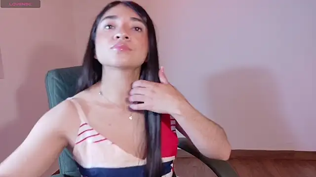 Snapshot of Aurora_jones11 chatting on October 29, 2025, 4:04 am Aurora jones11 online show from October 29, 2025, 4:04 am