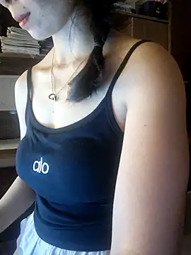 LazdyLy online show from October 30, 2025, 1:12 pm