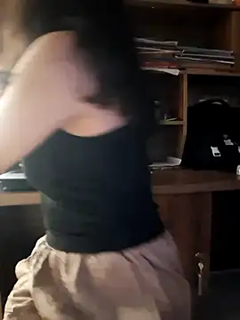 LazdyLy online show from November 9, 2025, 9:35 pm