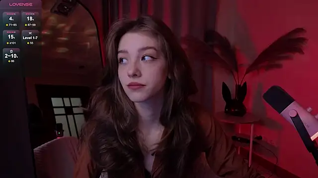 AstraMist online show from October 13, 2025, 3:01 pm