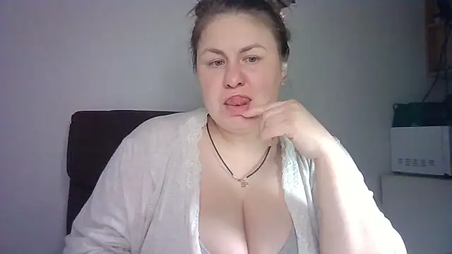 MartaXLove online show from November 2, 2025, 9:39 pm