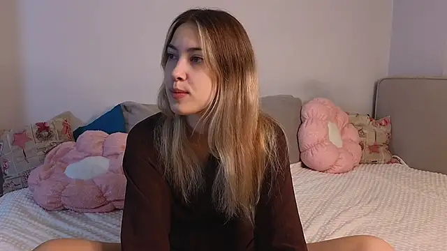 AngelicRice online show from October 5, 2025, 11:30 am