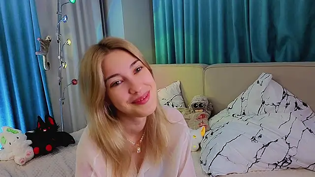 AngelicRice online show from November 7, 2025, 11:32 am