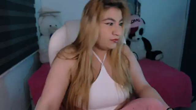 Snapshot of Sharonmendez chatting on September 27, 2025, 3:33 am Sharonmendez online show from September 27, 2025, 3:33 am