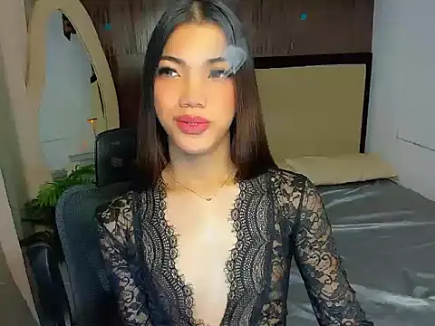 CassieSommereux online show from December 19, 2025, 1:56 am