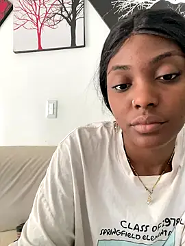 zaracollins01 online show from October 23, 2025, 1:43 pm