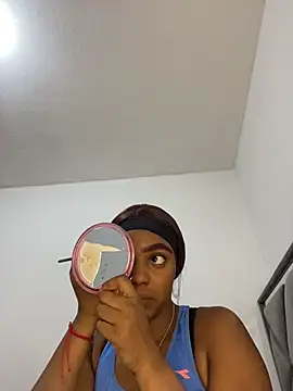 zaracollins01 online show from March 28, 2026, 5:23 pm