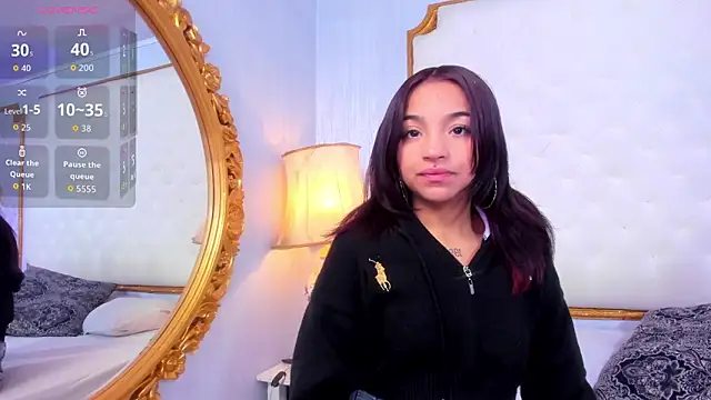 Manelyk evanss  online show from November 12, 2025, 11:10 am