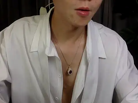 Zzchu online show from September 12, 2025, 7:03 pm
