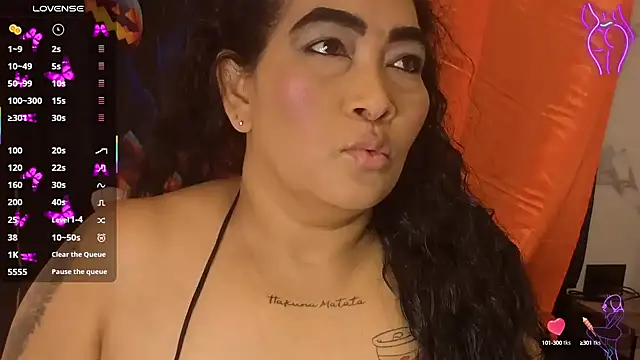 yunkeyc online show from October 13, 2025, 2:33 am