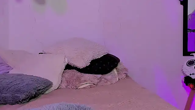 Naomi Flame online show from November 5, 2025, 11:05 pm