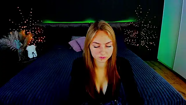 MilaAddams online show from October 16, 2025, 5:41 am