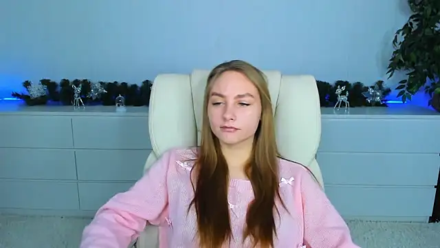 MilaAddams online show from December 18, 2025, 6:41 am