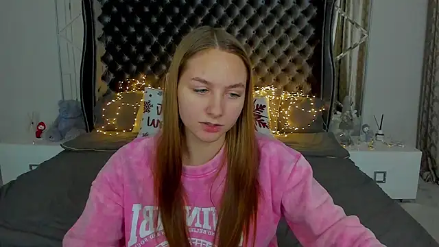 MilaAddams online show from January 10, 2026, 7:04 pm