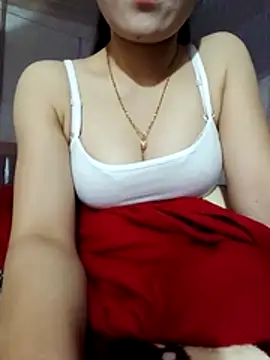 LucyyLy online show from November 20, 2025, 11:37 pm