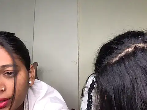 HoleyCoupon online show from January 10, 2026, 3:03 pm