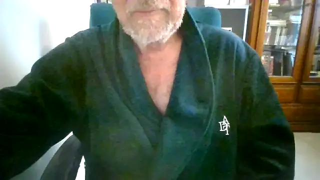 Snapshot of hpp66 chatting on April 21, 2026, 3:39 pm hpp66 online show from April 21, 2026, 3:39 pm