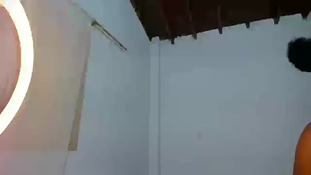 CAROLINNAGOMEZ online show from November 14, 2025, 12:42 am