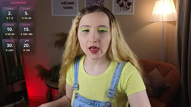 Milana Key online show from October 7, 2025, 9:12 pm