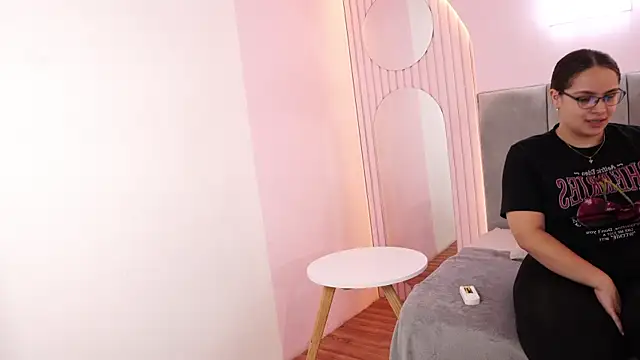 Tayler Kim online show from January 8, 2026, 6:43 pm