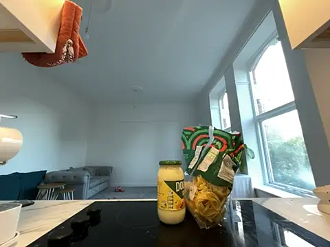 RoseMaee online show from October 6, 2025, 4:48 pm