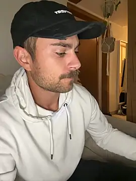 Lorik69 online show from September 12, 2025, 5:02 pm