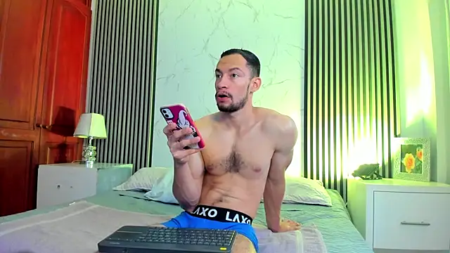 TyagoRoberts online show from September 30, 2025, 1:16 pm