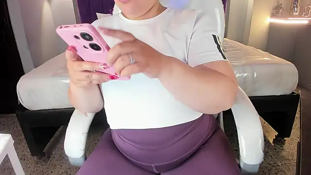 Miss Francheska online show from June 1, 2026, 11:56 am