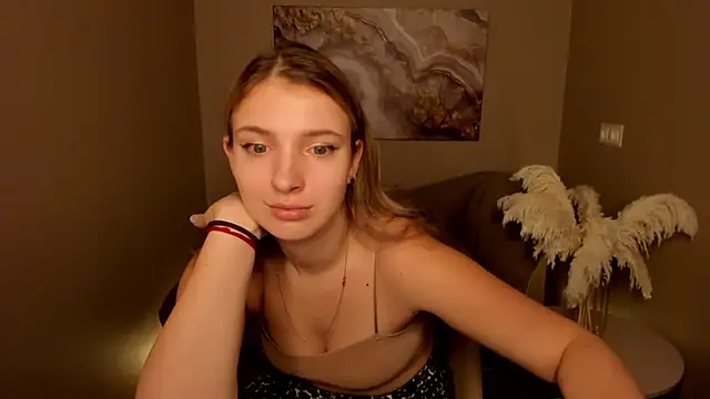 MilinaMorris online show from September 25, 2025, 1:20 am