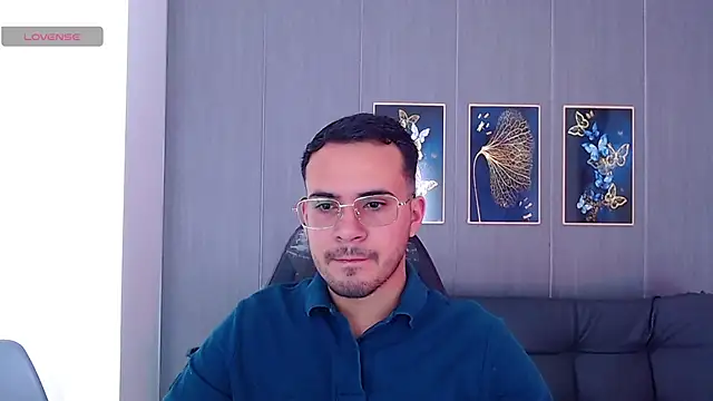 Arontrey21 online show from September 17, 2025, 7:26 pm